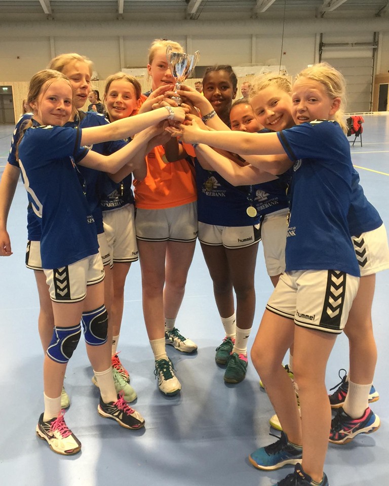 Jenter 12 finaleseier Fjord Cup