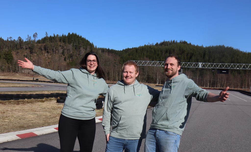 Bygdefestivalen Finsland Live samler 4 -5000 deltakere! 1 Velkommen til Finsland Live inviterer Maria Puntervold Dale, Kenneth Fjeldkjøn og Joakim Øvland.