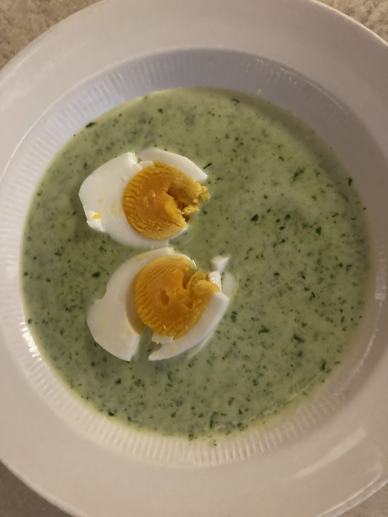 Med brød til og et kokt egg i suppa blir dette et kjempegodt måltid eller lunsj, anbefaler suppekokken!