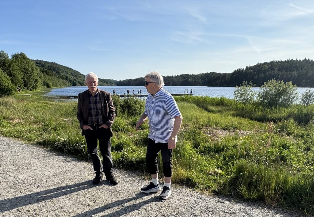 Kilenparken ble offisielt åpnet torsdag kveld 6 Tid til en prat ble det også, her Pelle Bang og Ola Slotte.