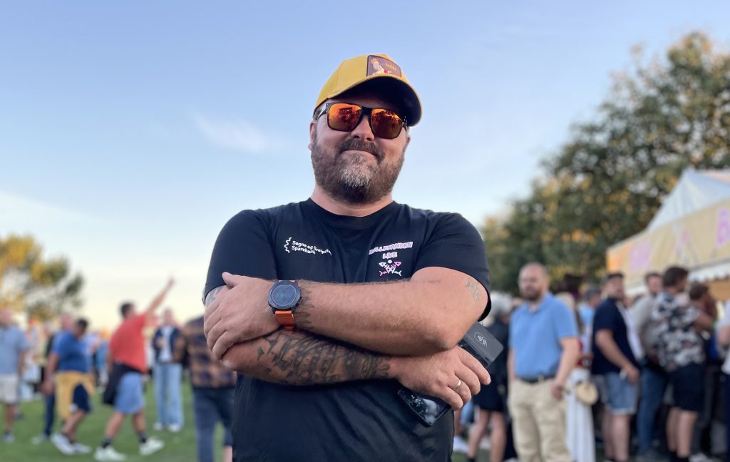 Kjempestemning på Høllesanden Live! 5 En stolt og fornøyd festivalsjef tok seg tid til en kjapp avbildning.
