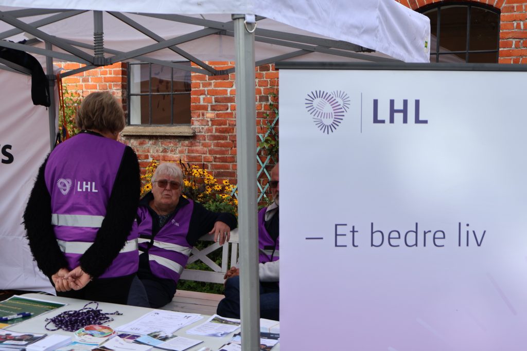 Et koldtbord av tilbud på Elvefestivalen 11 LHL hadde stand med tilbud m et bedre liv!