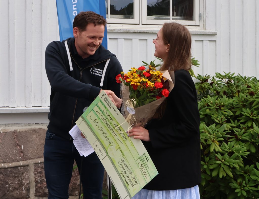 Et koldtbord av tilbud på Elvefestivalen 1 Stipendutdeling Bård Holmen Solvik til Julie Christiansen