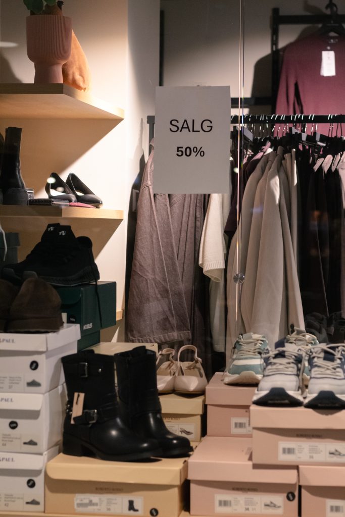 Damenes Aften på Tangvall Arena 10 Mye salg: flere butikker glimtet til med gode tilbud!