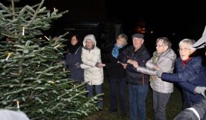 Julegrana tennes på Porsmyr bygdetun 14 Porsmyr bygdetun