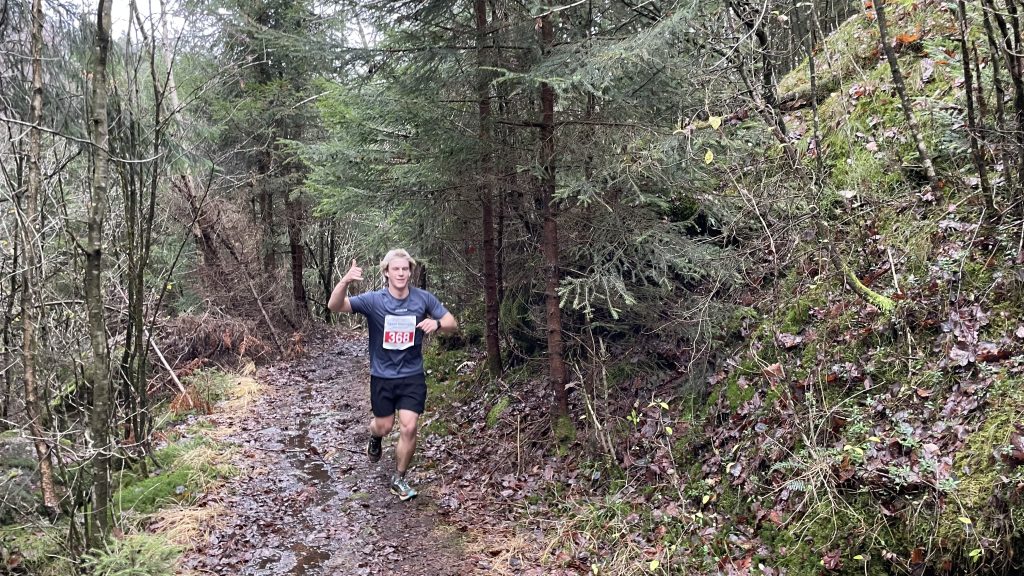 Nok et vellykket Morothon! 15 Tommelen opp fra Leon Skaiaa.