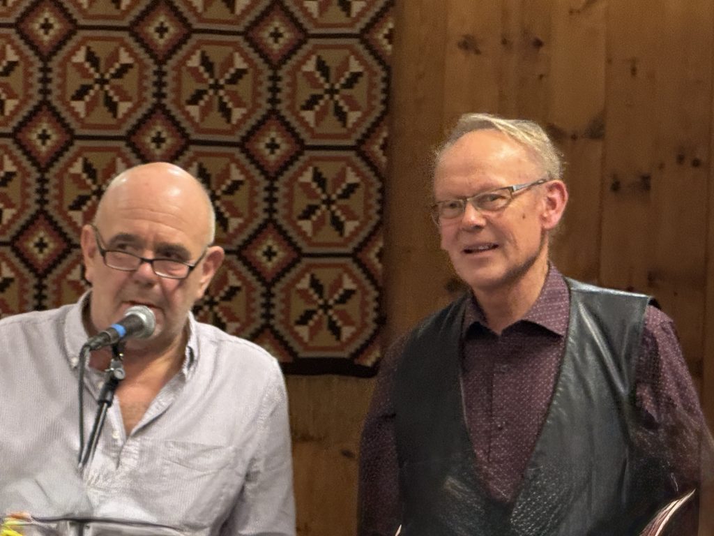 Tore Gjedrem og Torleiv Roland inviterte flere til å bli medlem i Finsland Historielag.