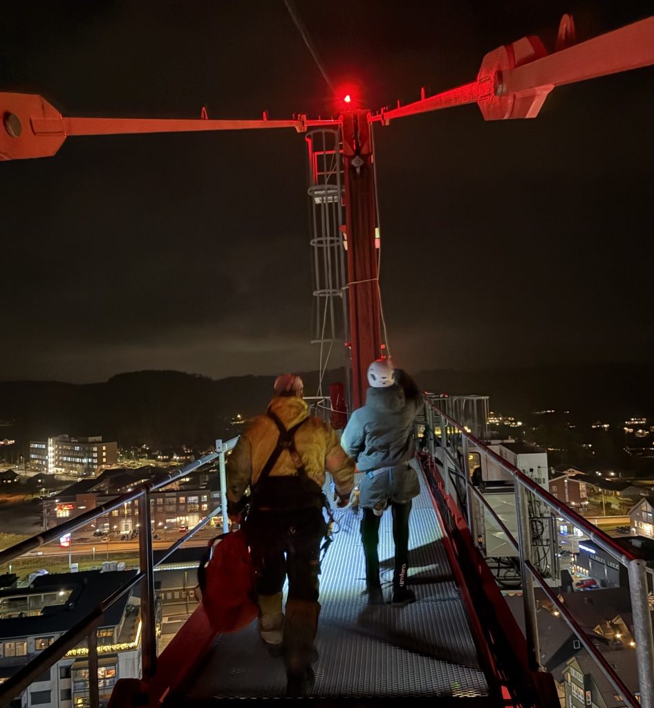 Så du nissene som dalte ned? 3 Her skal det spilles og rappelleres ned 48 meter!